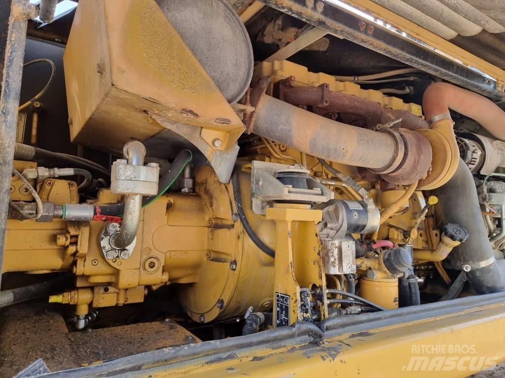 CAT M316 D II Wielgraafmachines