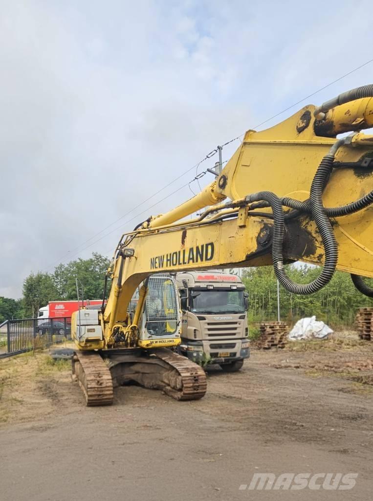 New Holland E 245 B Rupsgraafmachines