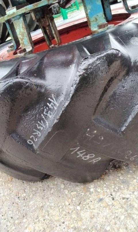  SOMAC 14.9R26 Banden, wielen en velgen
