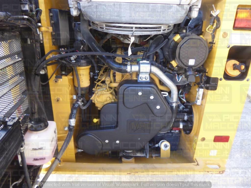 CAT 226D3 Schrankladers