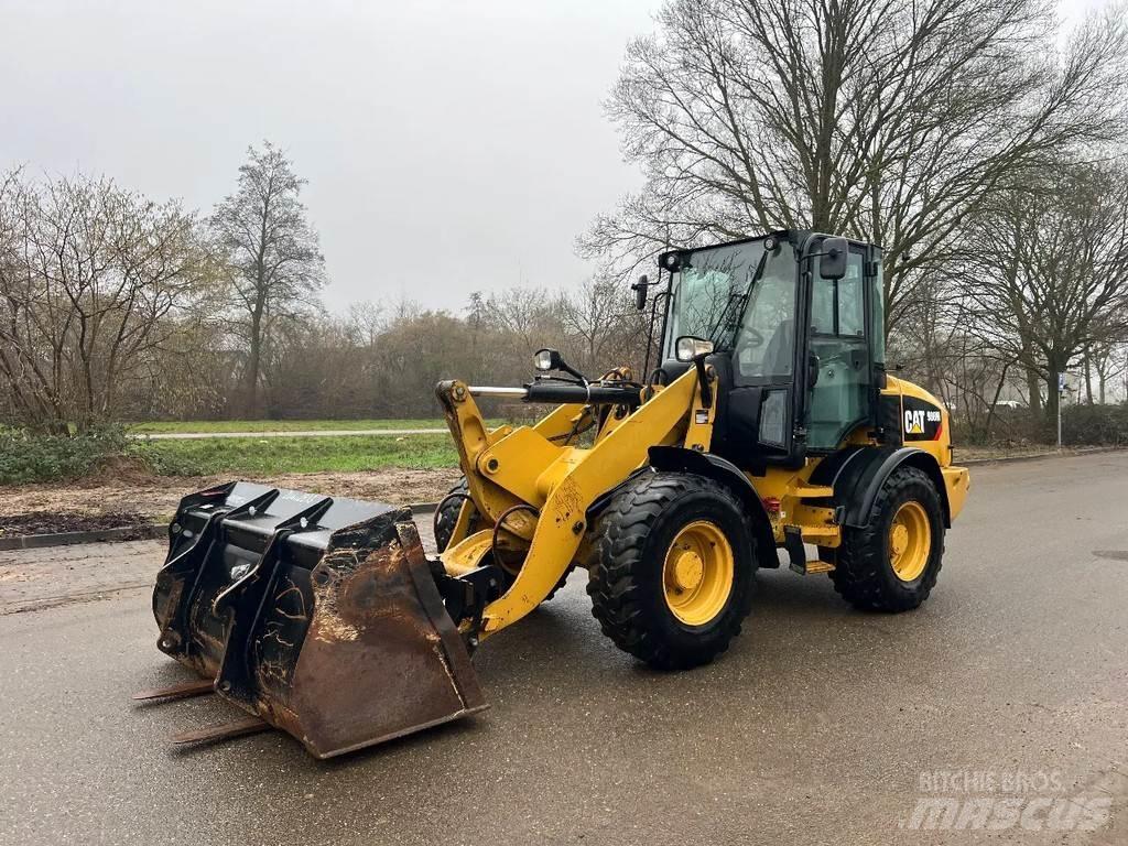 CAT 908M Wielladers