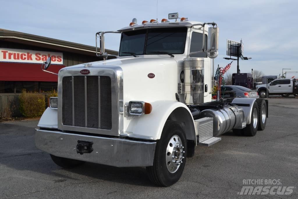 Peterbilt 367 Trekkers