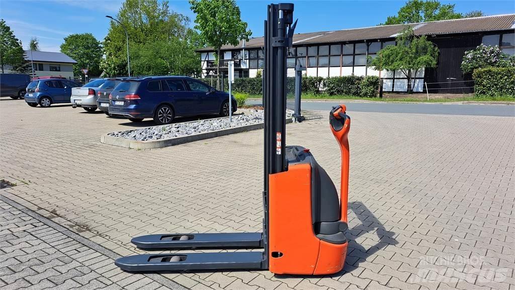 Linde L12- BR1172 Stapelaar meeloop