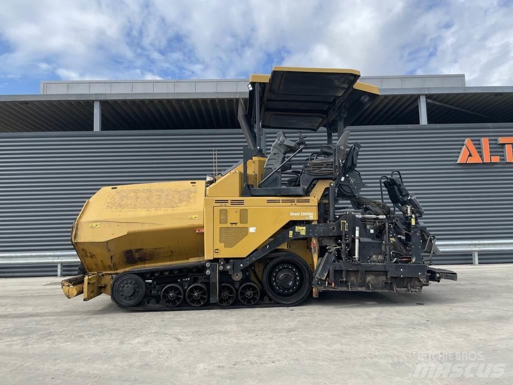 CAT AP555F Asfaltafwerkmachines