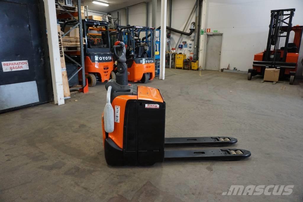 Toyota LPE220 Meerij pallettruck met platform