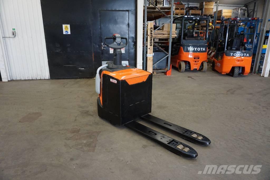 Toyota LPE220 Meerij pallettruck met platform