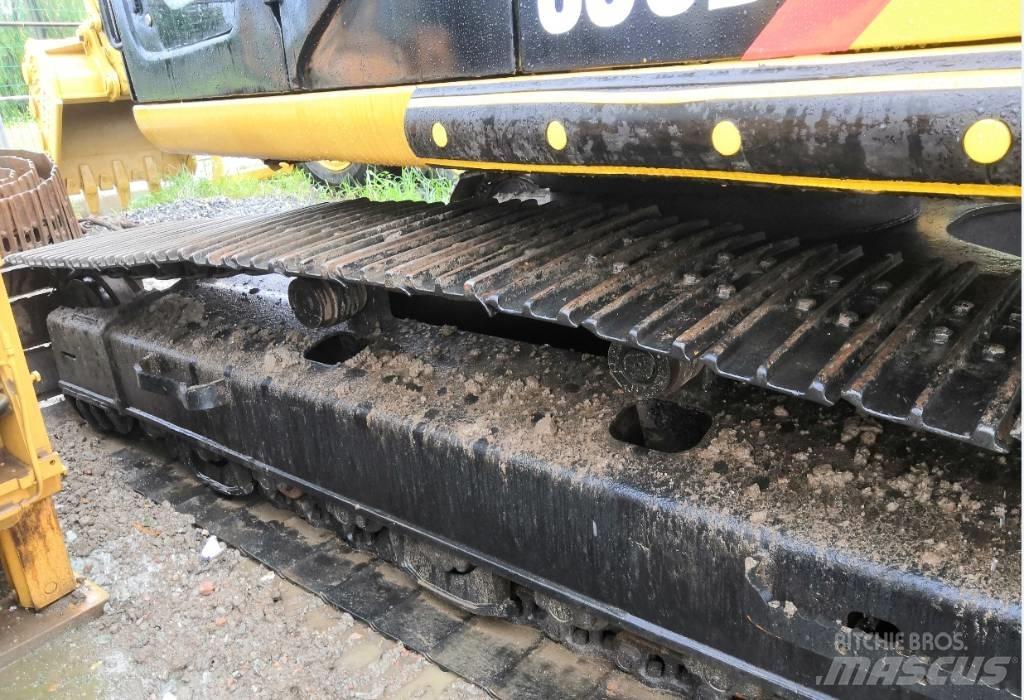 CAT 330 D Rupsgraafmachines