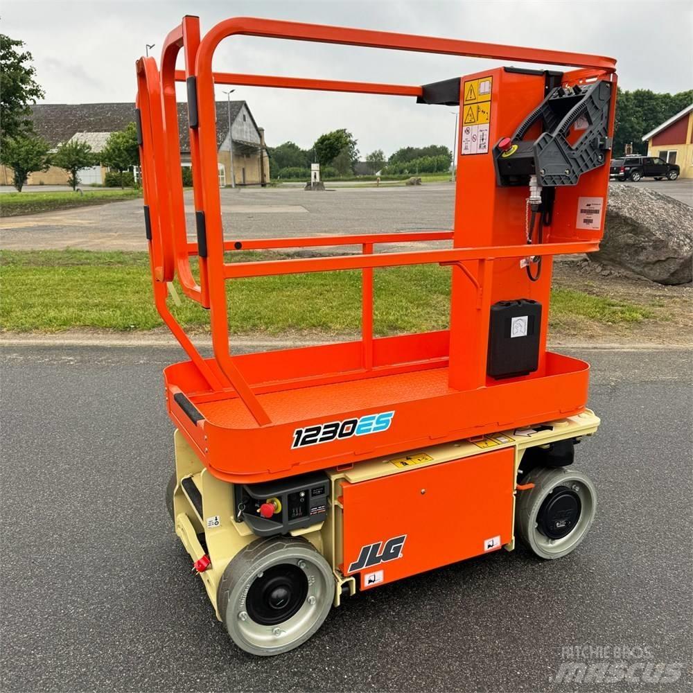JLG 1230 ES Personenliften en invalideliften
