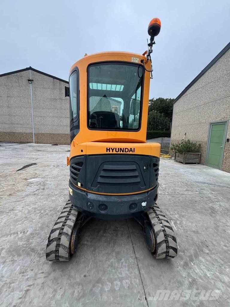 Hyundai R25Z Minigraafmachines < 7t