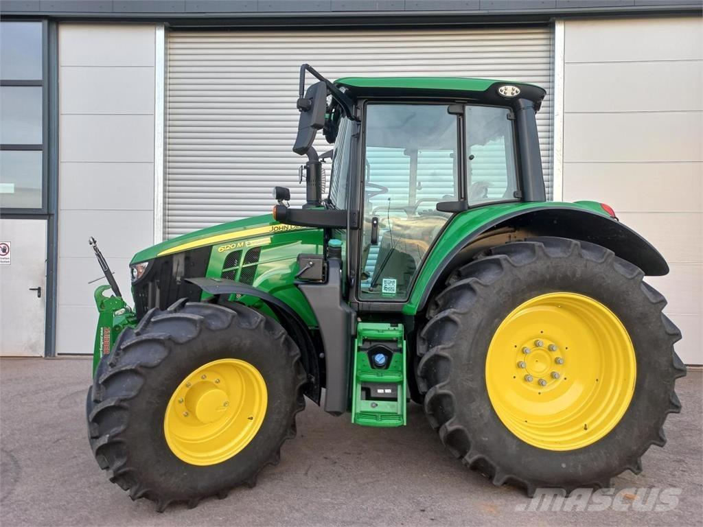 John Deere 6120M Tractoren