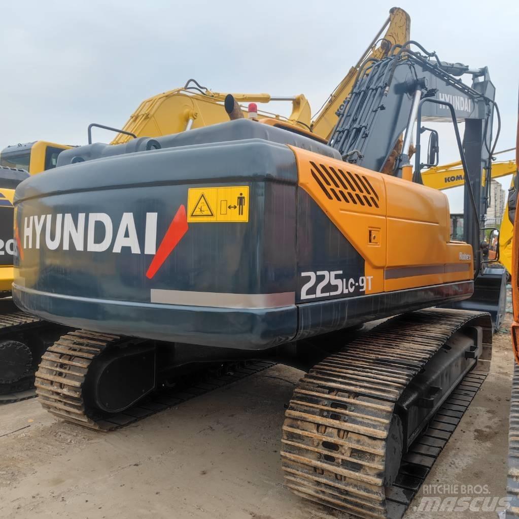 Hyundai R 225LC-9T Rupsgraafmachines