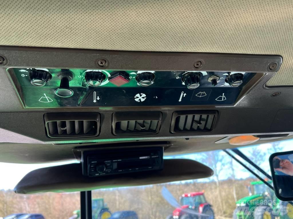 John Deere 4755 Tractoren