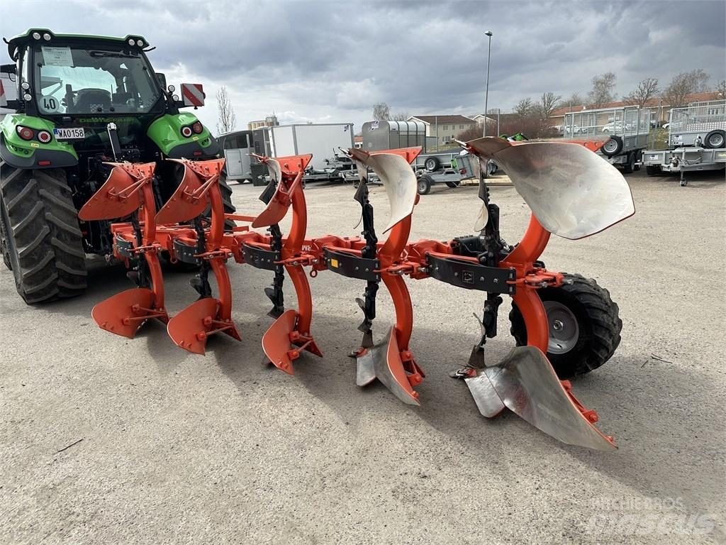 Kubota RV3005V Demo Wentelploegen