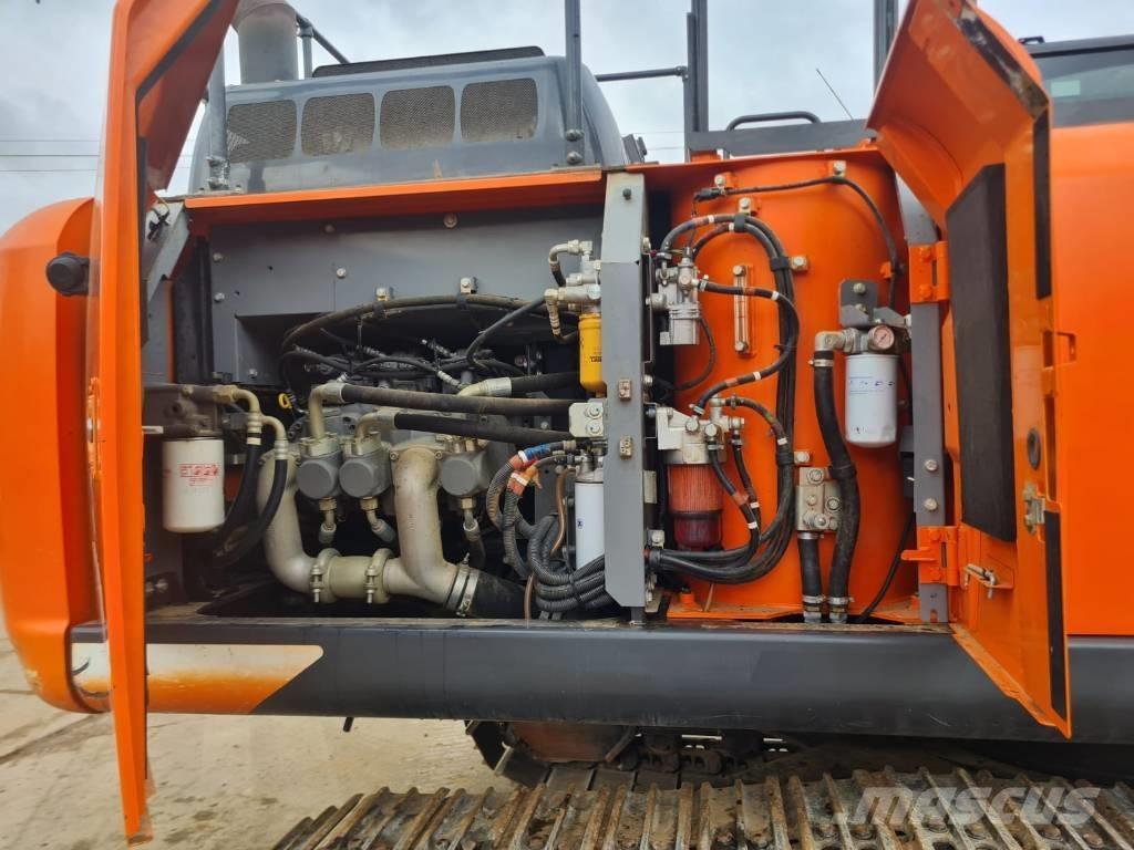 Hitachi ZX 210 LC-6 Rupsgraafmachines