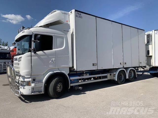 Scania R520 6x2 Bakwagens met gesloten opbouw