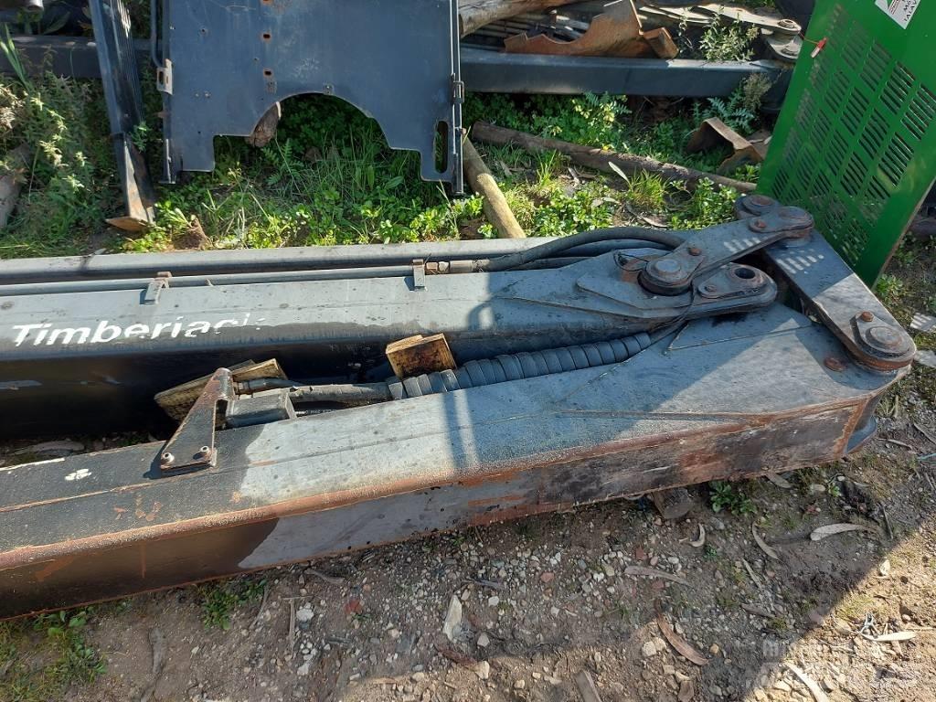Loglift 210 Uitrijwagenkranen