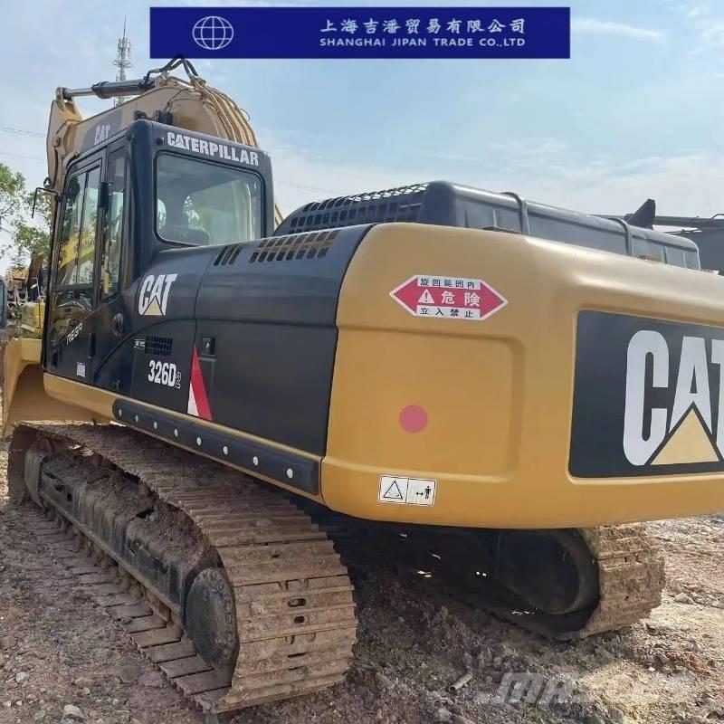 CAT 326 D Rupsgraafmachines