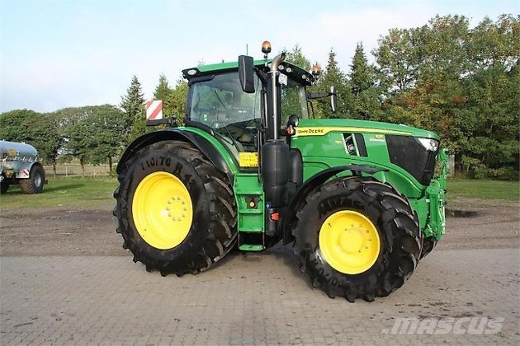 John Deere 6R195 Tractoren