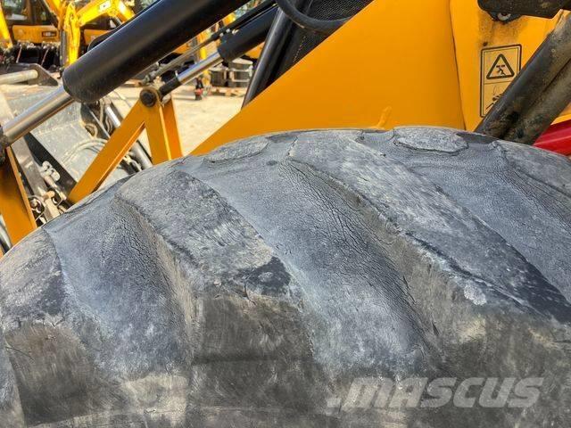 JCB 4CX AEC Graaf-laadcombinaties