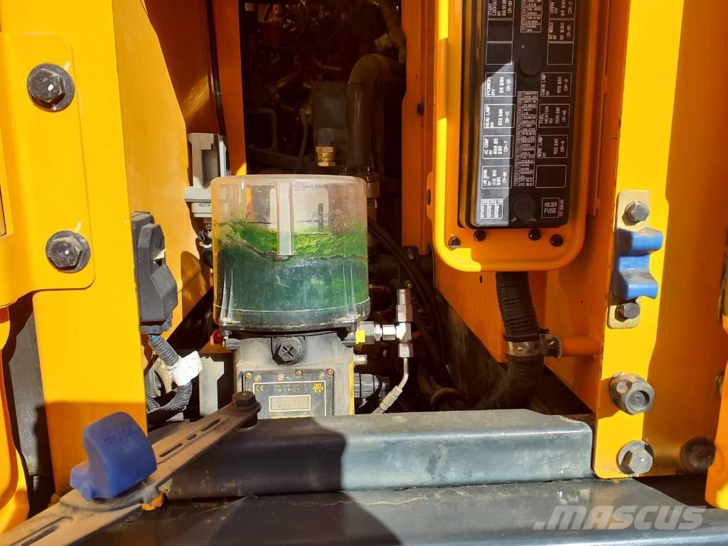 Hyundai HX260NL Rupsgraafmachines