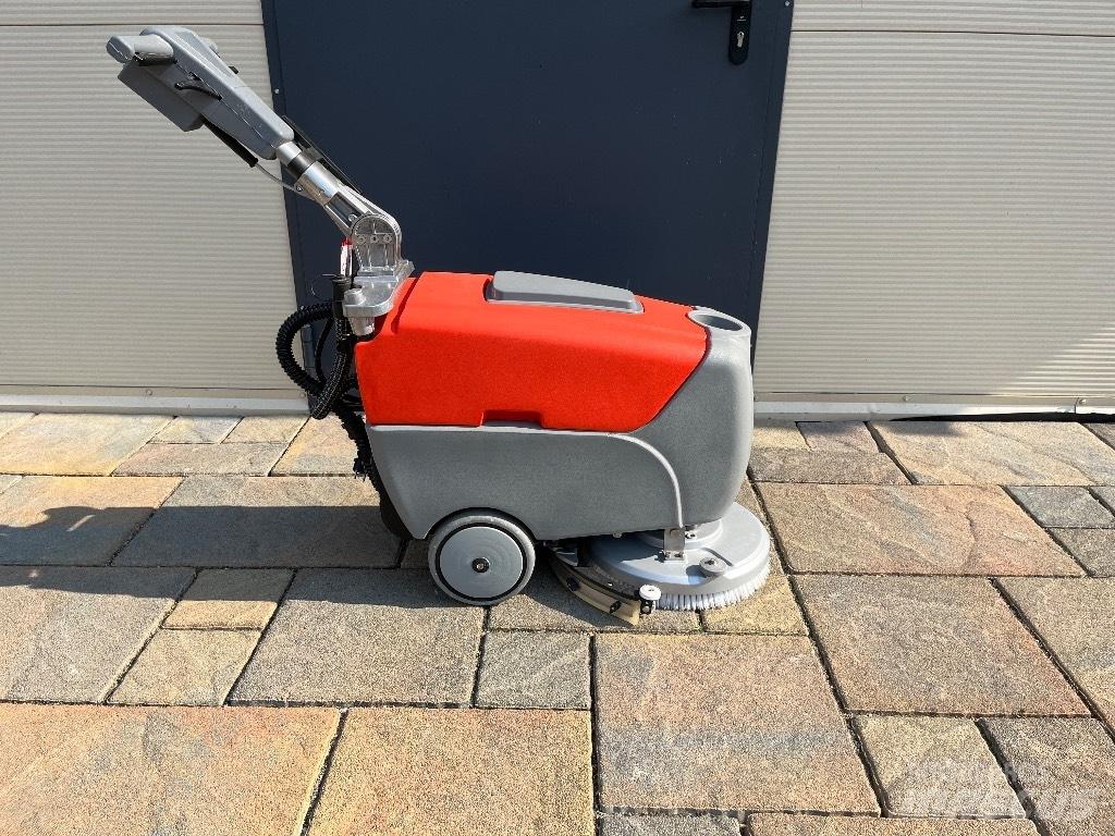 Hako B 12 Schrobzuigmachines