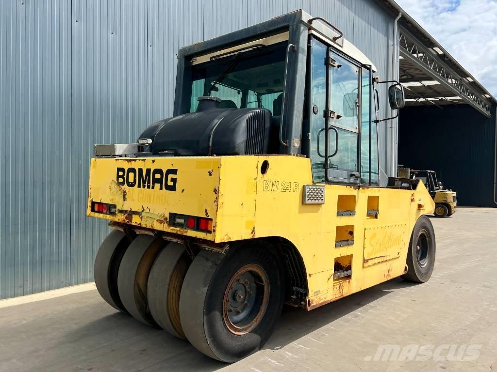 Bomag BW24R Bandenwalsen