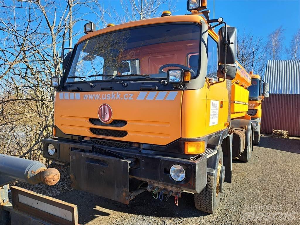 Tatra T 815 4X4 Chassis met cabine