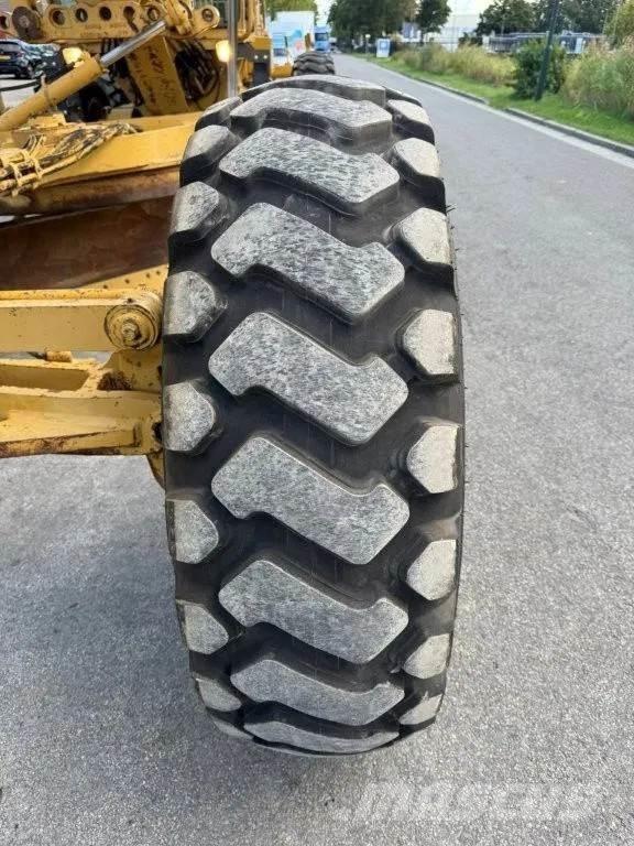 CAT 140H Graders