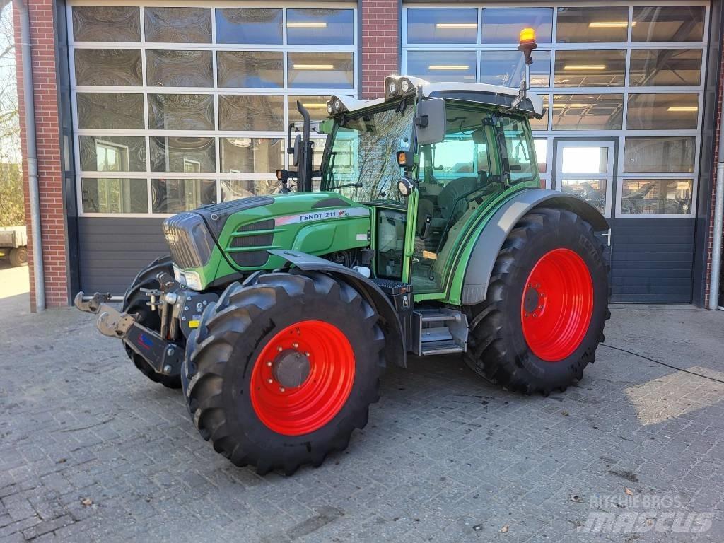 Fendt 211 Vario TMS Tractoren
