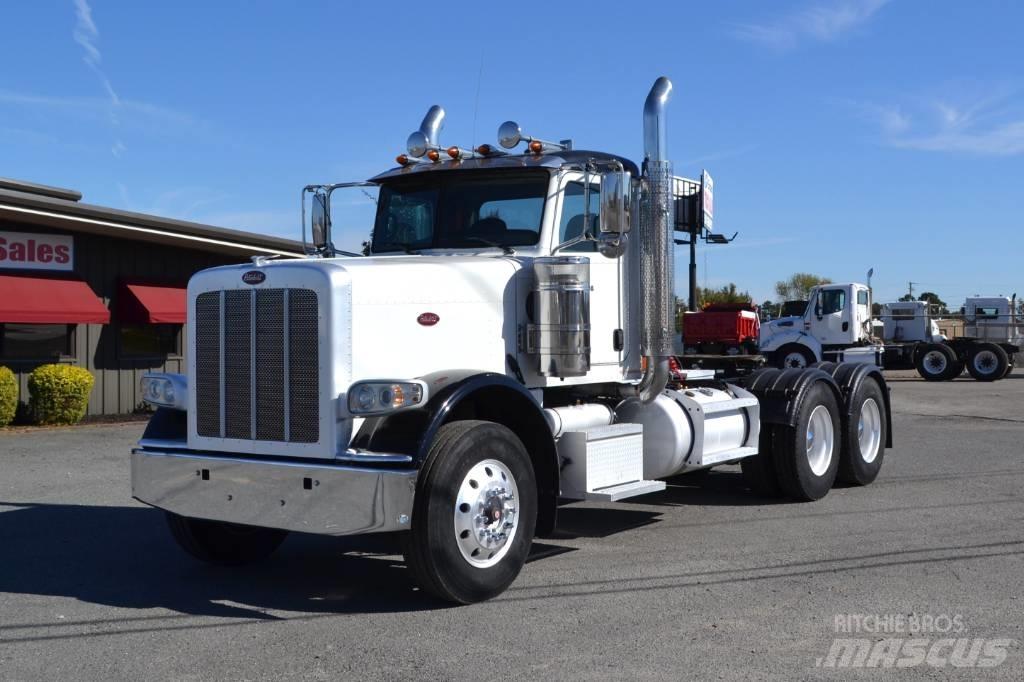 Peterbilt 389 Trekkers