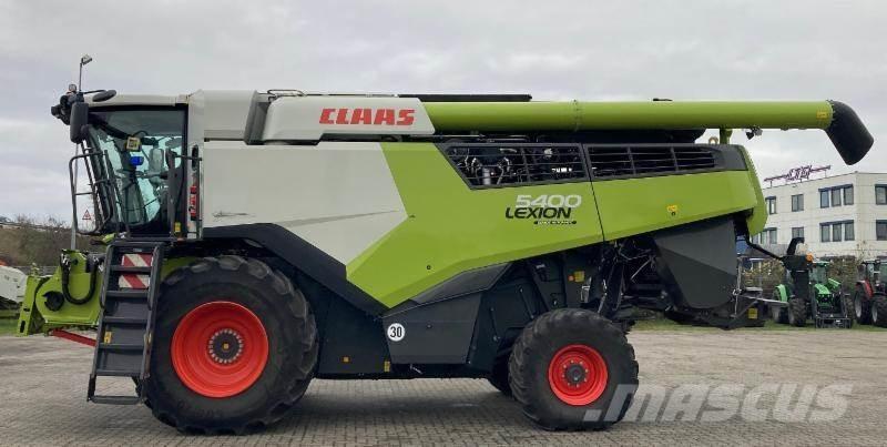 CLAAS LEXION 5400 Maaidorsmachines