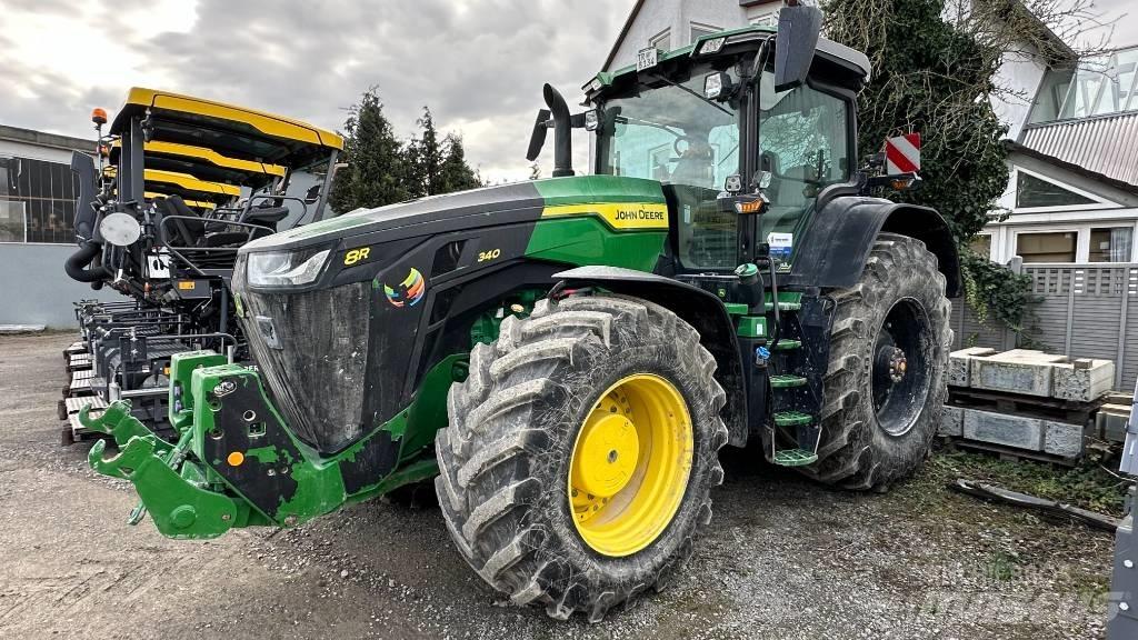 John Deere 8R 340 Tractoren