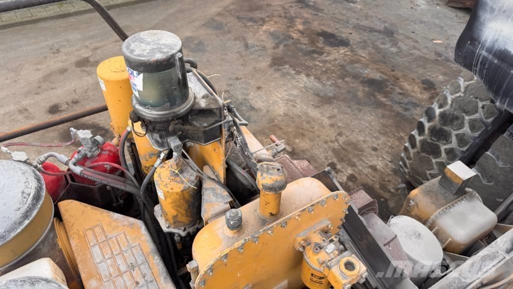 CAT 775 D Starre dumptrucks
