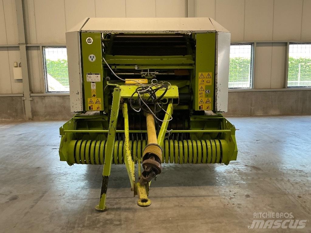 CLAAS Rollant 240 Ronde-balenpersen