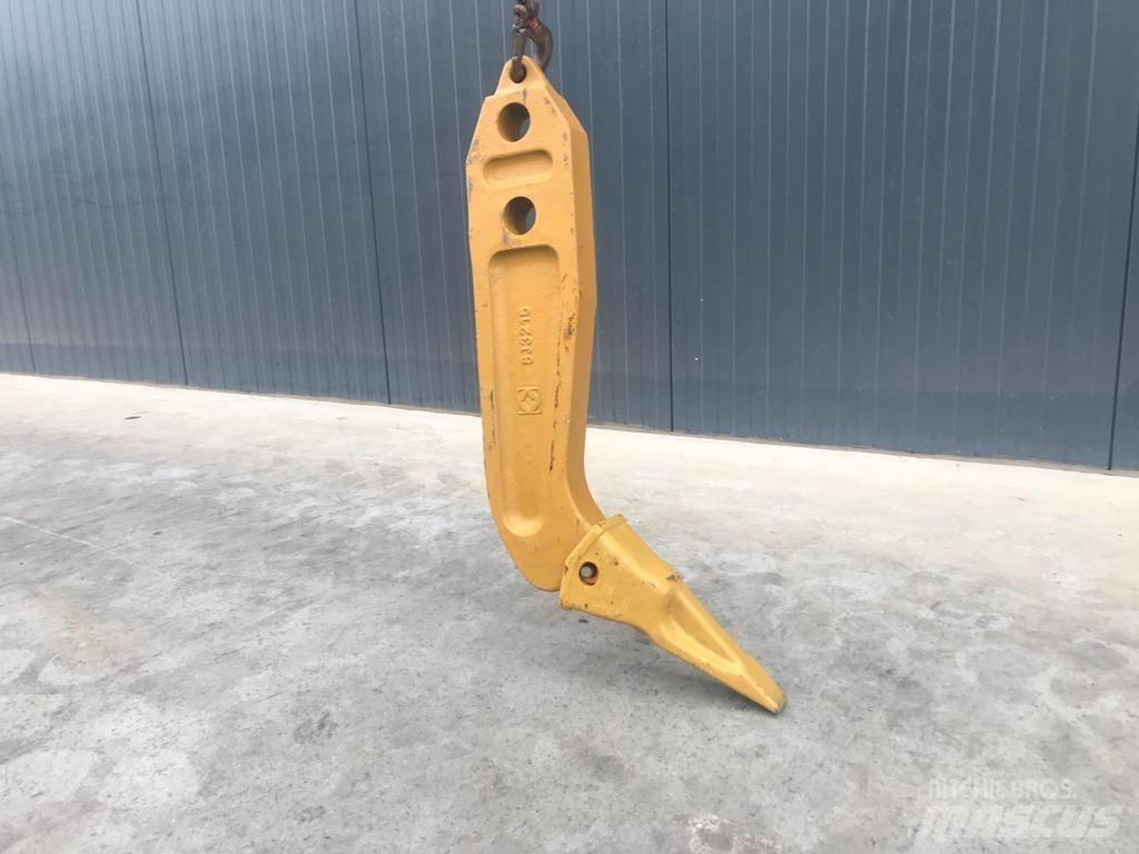 Komatsu D65 Shank Wegopbrekers