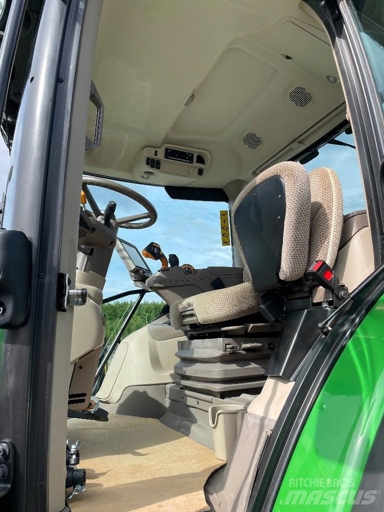 John Deere 6155R Tractoren