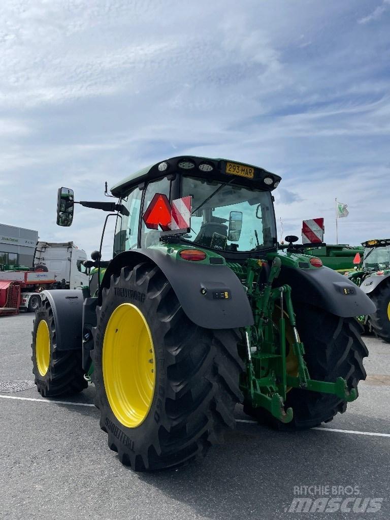 John Deere 6155R Tractoren