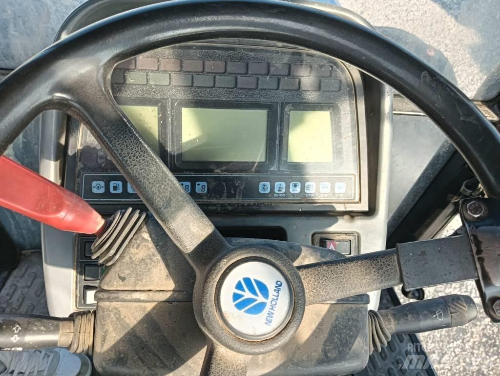 New Holland TS 100 Tractoren