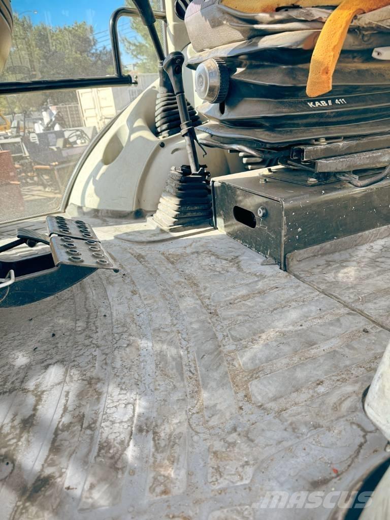 Komatsu WB 140-2N Graaf-laadcombinaties
