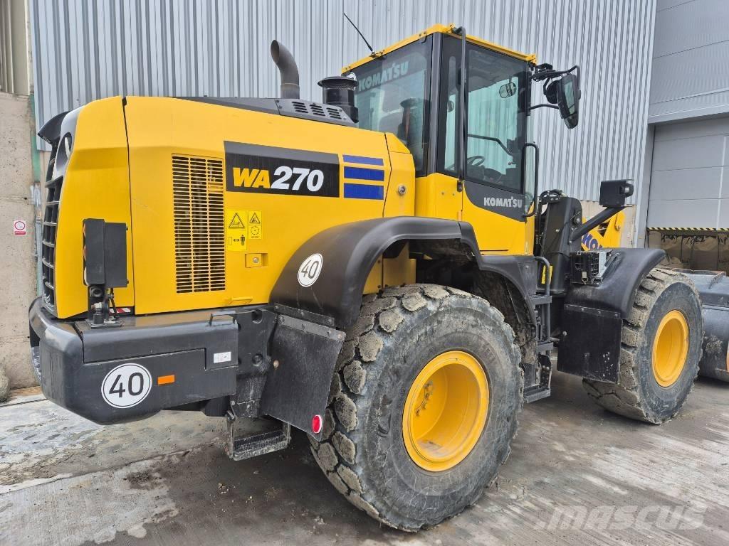 Komatsu WA 270-8 Wielladers