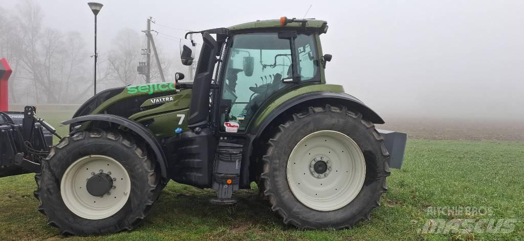 Valtra T235 active Tractoren