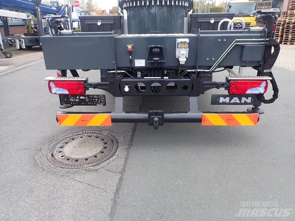 Böcker AK 37 Ruwterrein kranen