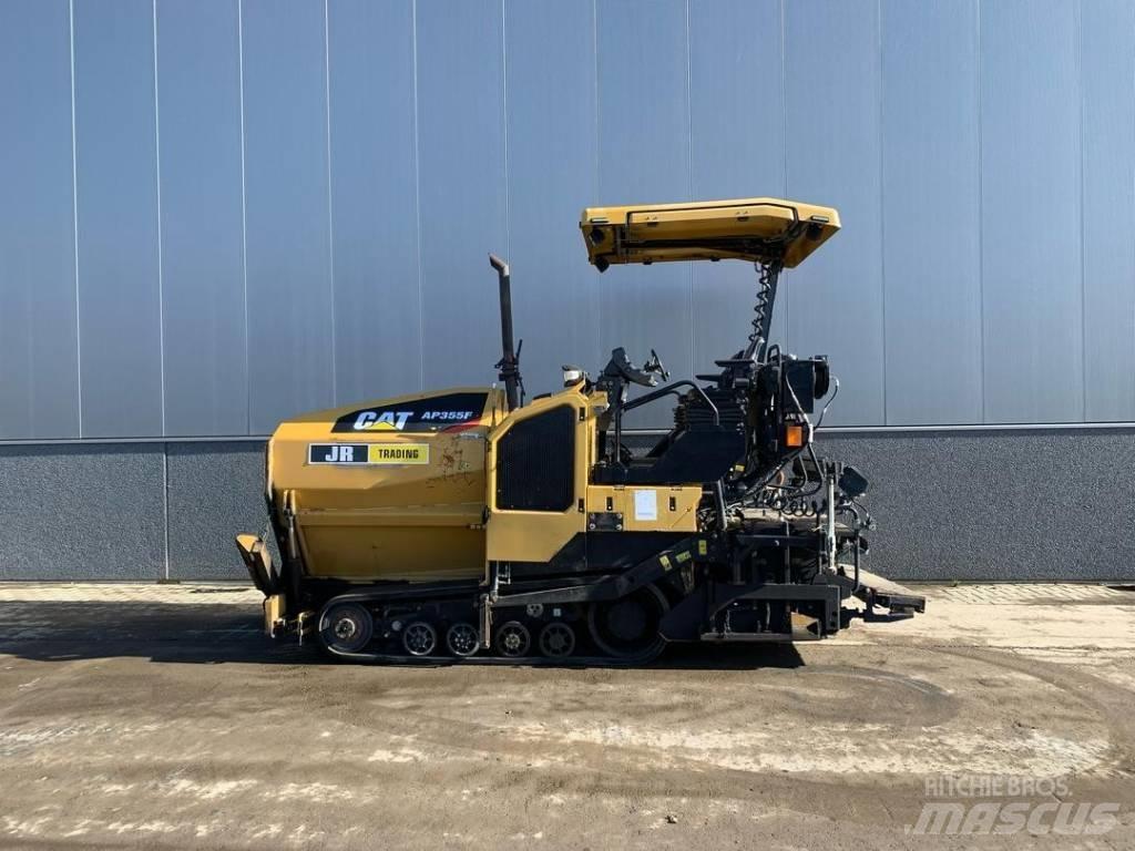 CAT AP355F Asfaltafwerkmachines