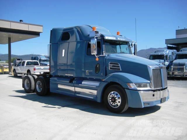 Western Star 5700 XE Trekkers
