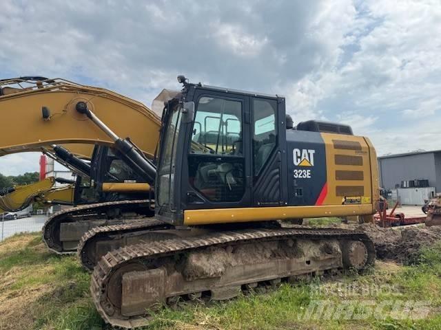 CAT 323 E Rupsgraafmachines