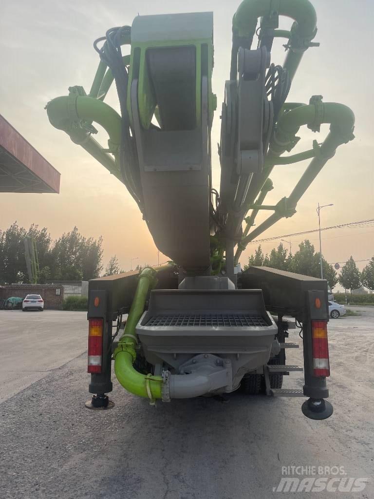  Zoomlion中联重科 52X-6RZ Betonpomptrucks