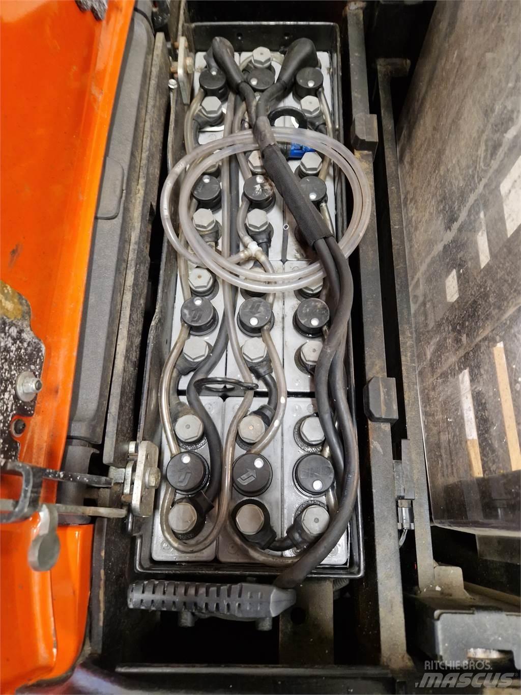 Toyota SPE120L Stapelaar meeloop