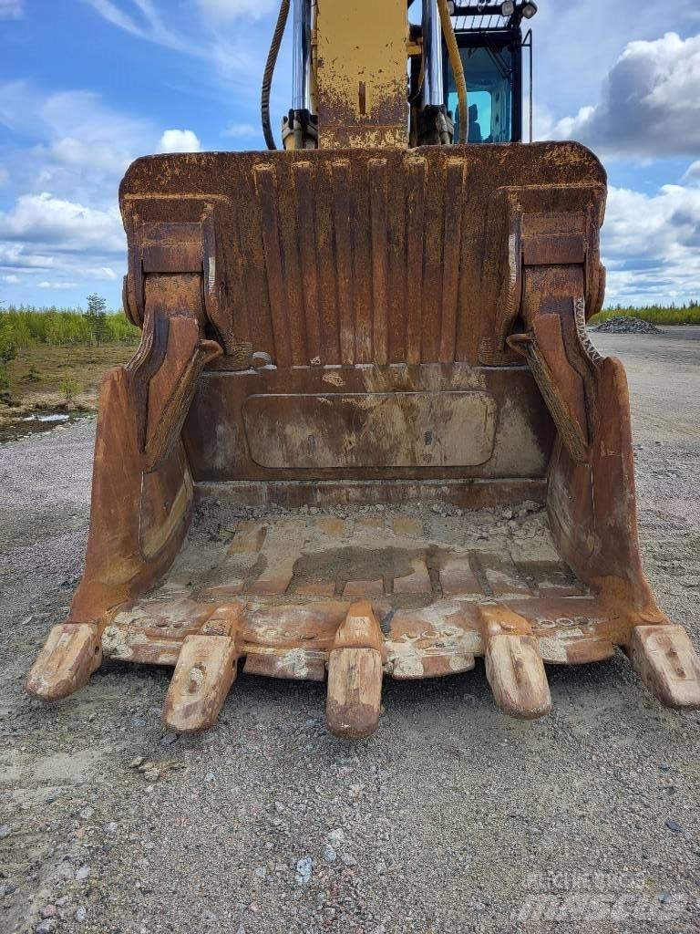 CAT 5090 B Rupsgraafmachines