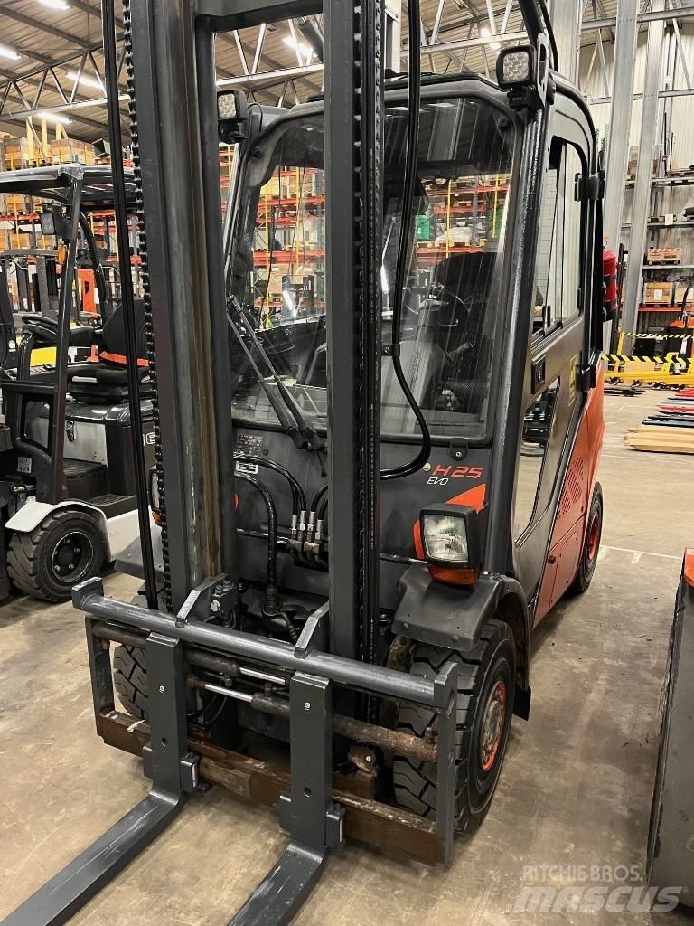 Linde H25D-02 Diesel heftrucks