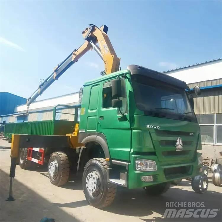 Howo 375 8x4 Vlakke laadvloer met kraan